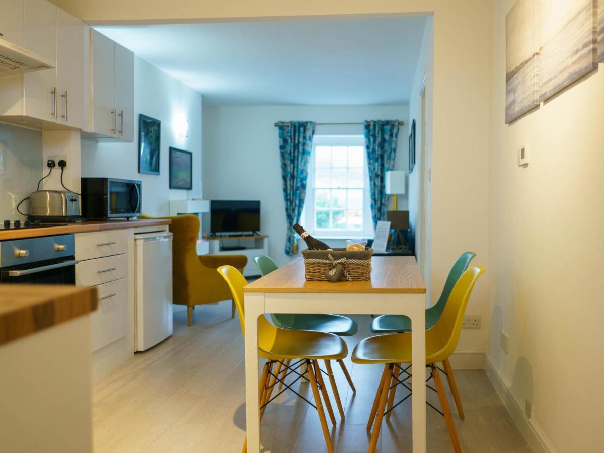 Pass The Keys Modern 2 Bed Flat Overlooking Aberaeron Harbour מראה חיצוני תמונה