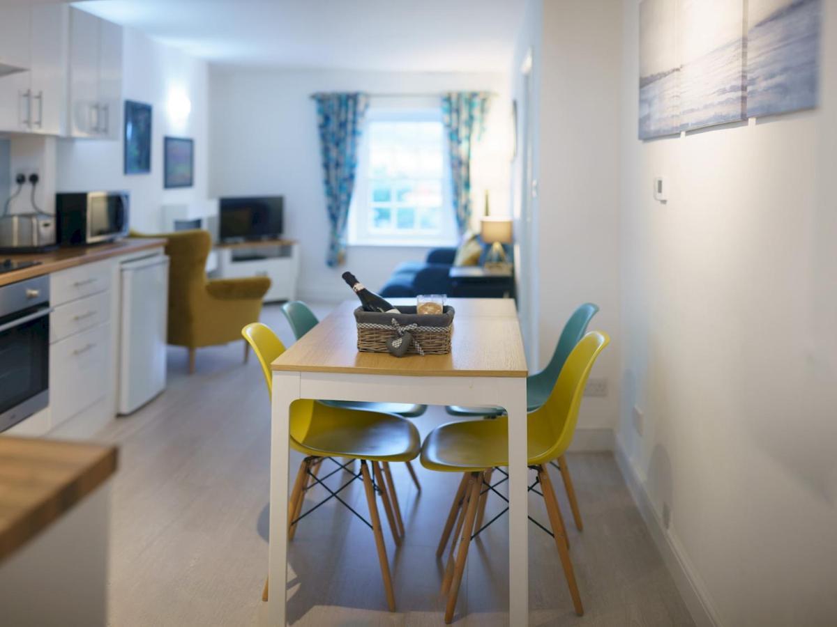 Pass The Keys Modern 2 Bed Flat Overlooking Aberaeron Harbour מראה חיצוני תמונה