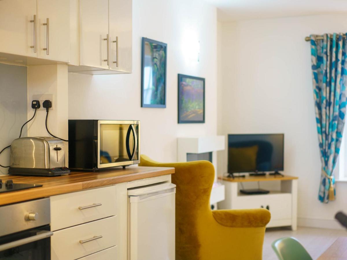 Pass The Keys Modern 2 Bed Flat Overlooking Aberaeron Harbour מראה חיצוני תמונה