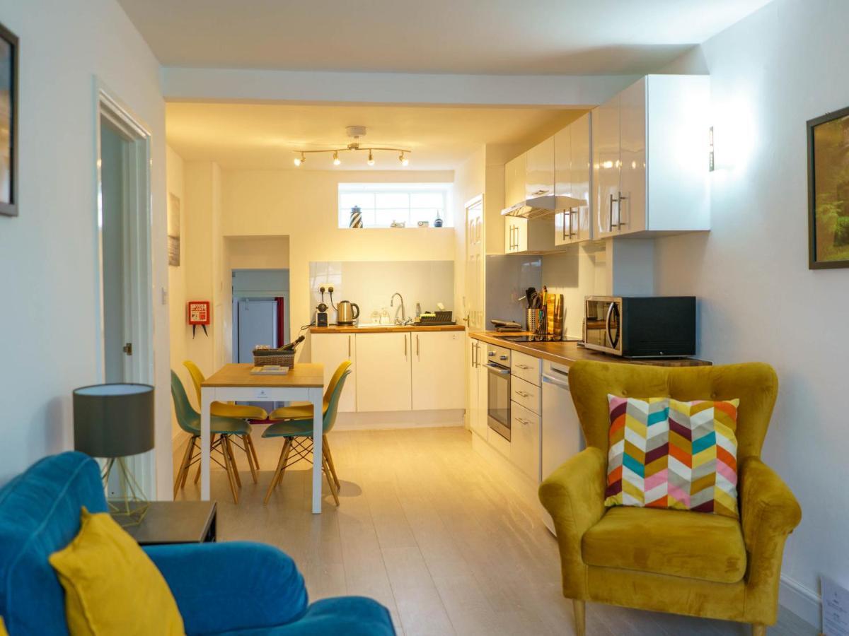 Pass The Keys Modern 2 Bed Flat Overlooking Aberaeron Harbour מראה חיצוני תמונה