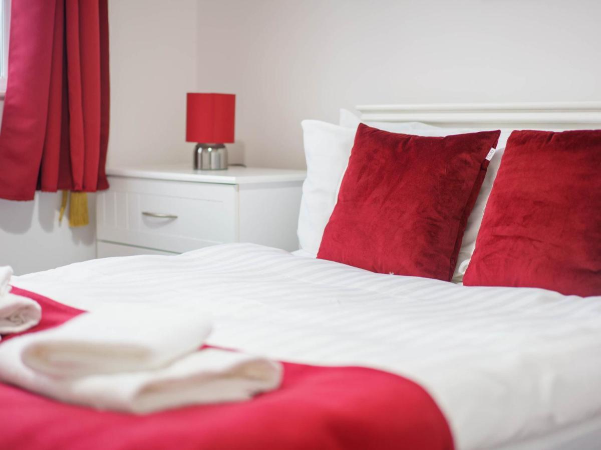 Pass The Keys Modern 2 Bed Flat Overlooking Aberaeron Harbour מראה חיצוני תמונה