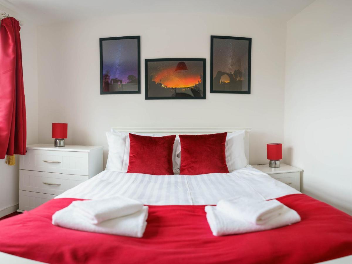 Pass The Keys Modern 2 Bed Flat Overlooking Aberaeron Harbour מראה חיצוני תמונה
