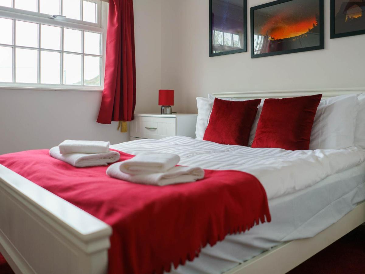 Pass The Keys Modern 2 Bed Flat Overlooking Aberaeron Harbour מראה חיצוני תמונה